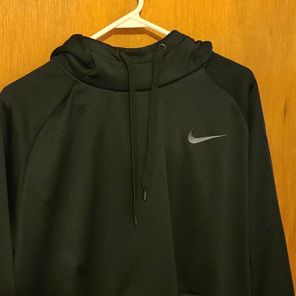 Nike Dri fit black hooded sweatshirt